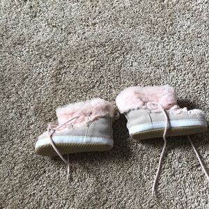 GAP Shoes - Baby Gap Fur Boots GAP Shoes - Baby Gap Fur Boots